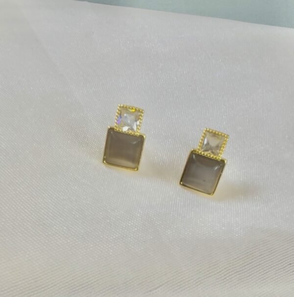 Premium everyday jewellery from The White Store India